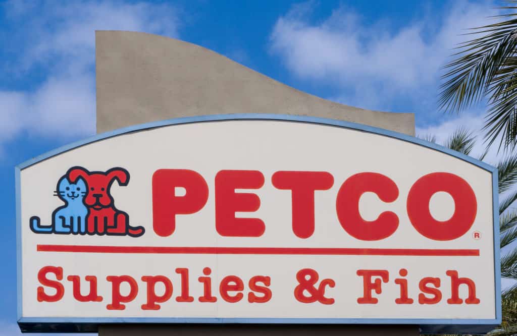 PASADENA, CA/USA - SEPTEMBER 5, 2016: Petco retail store sign and logo. Petco Animal Supplies is a privately held pet retailer in the United States.